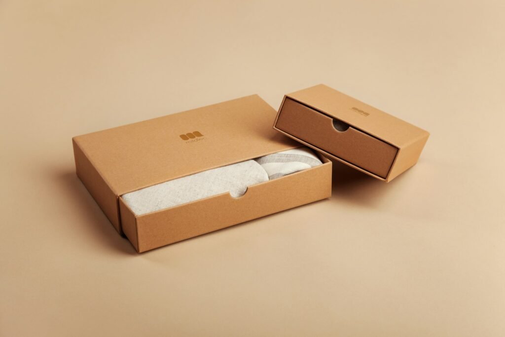 Kraft shipping boxes